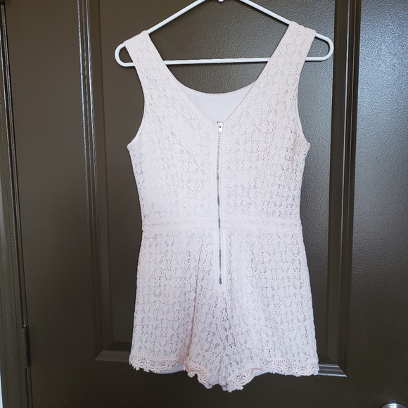 Light Pink Lace Romper!!! - Picture 2 of 6
